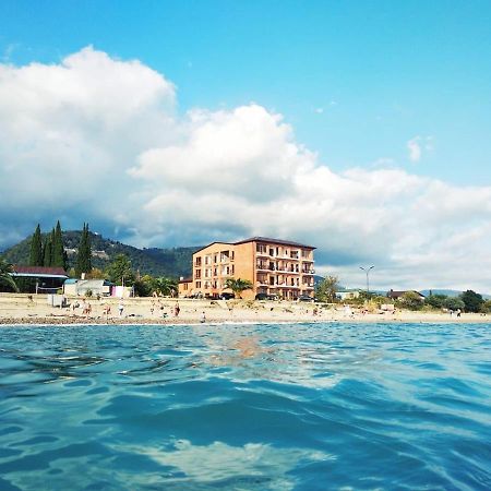 Hotel Leon New Athos Exteriér fotografie